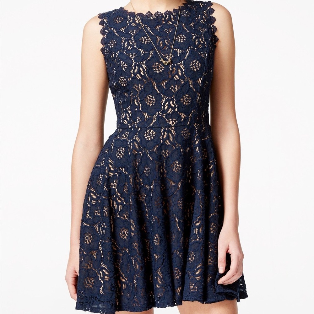 City Triangle Dress Sleeveless Navy/Nude Lace